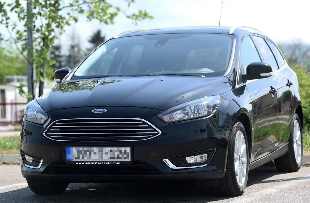 Rent a car Ford Fokus SW – prostrani dizel karavan